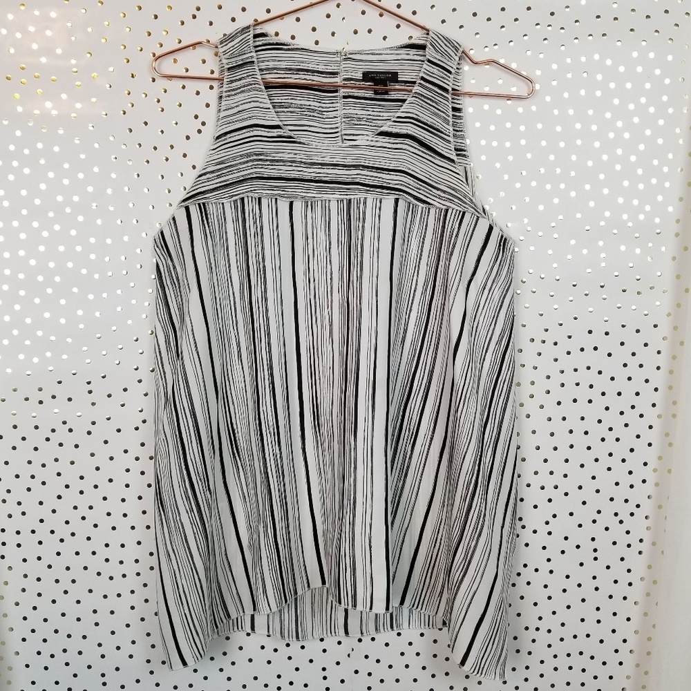 Ann Taylor Black and White Striped Sleeveless Top